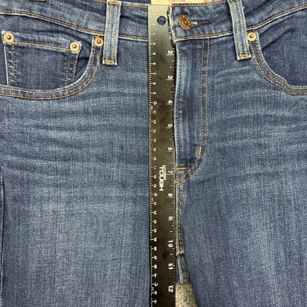 Levis 726 Flare Jeans Womens 28 Blue Dark Wash 28x31 Cotton Stretch Blend Boho - Picture 10 of 12
